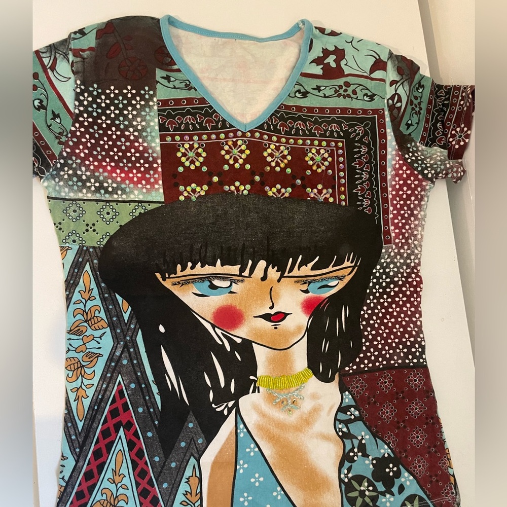 WOMEN'S SHORT SLEEVE V-NECK GRAPHIC TEE - AQUA MULTI